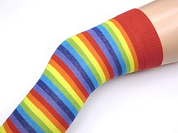 Fel gekleurde regenboog overknees Fel gekleurde regenboog overknees