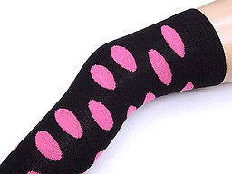 Overknees met grote stippen in zwart met fuchsia Overknees met grote stippen in zwart met fuchsia