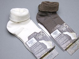 Ecru en beige merino wollen bedsokken voor heren Ecru en beige merino wollen bedsokken voor heren