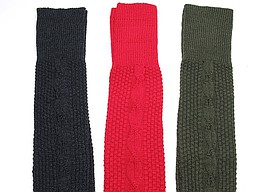 Lange gedeeltelijk wollen heren kniekous met kabel Lange gedeeltelijk wollen heren kniekous met kabel