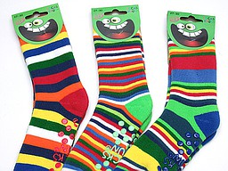 Antislip kindersokken met fel gekleurde strepen Antislip kindersokken met fel gekleurde strepen