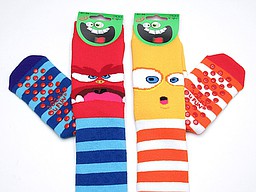 Dikke antislip kindersokken met gezichtjes Dikke antislip kindersokken met gezichtjes