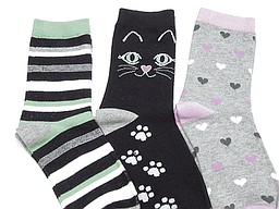 Sokken voor kinderen met een kat, hartjes, en strepen Sokken voor kinderen met een kat, hartjes, en strepen